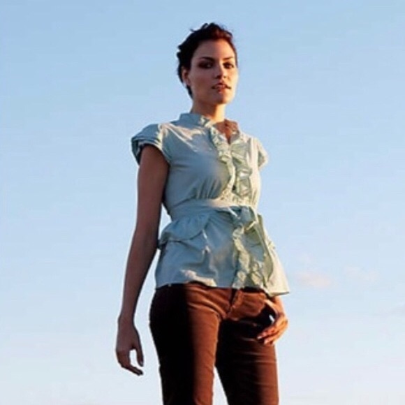 ✨Host pick!✨ Anthropologie Odille Esja top - Picture 2 of 5